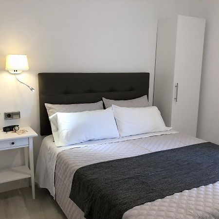 סנט מרטי ד'אמפורייס Apartaments La Palmera, Terrace & Pool חדר תמונה